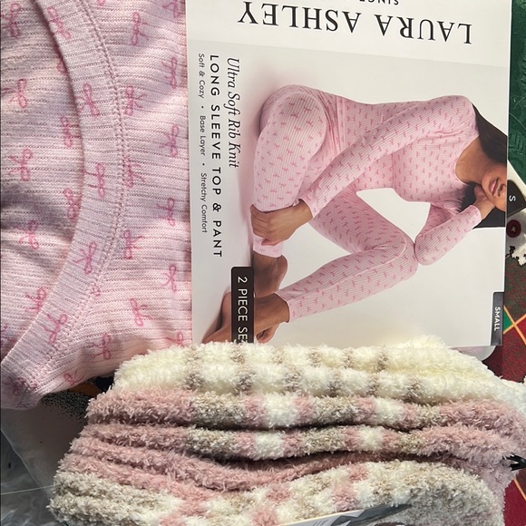 Laura Ashley Pink Rib Knit Pajama Set - Picture 2 of 3